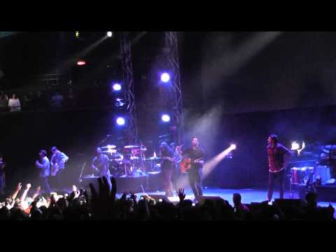 Hillsong United en español - Mi Dios puede salvar HD