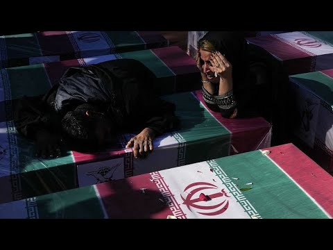 شاهد وسط دعوات للانتقام.. إيران تعتقل 11 مشتبها بهم في تفجيري كرمان
