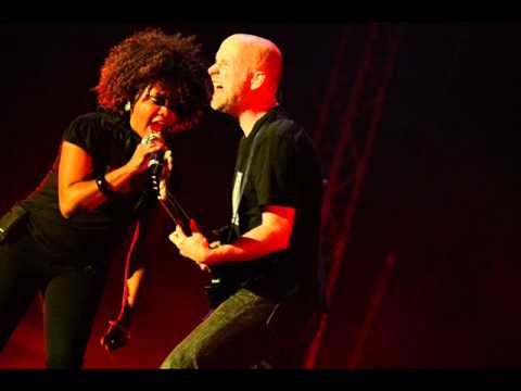 Moby with Joy Malcolm - Natural Blues (Live Acoustic 2011)