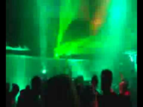 house sensation party dj chochola@retro, Praha please which song is that one?