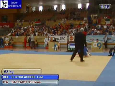 Judo 2009 Koper: Luyckfasseel (BEL) - Battaiotto (ITA( [-63kg].