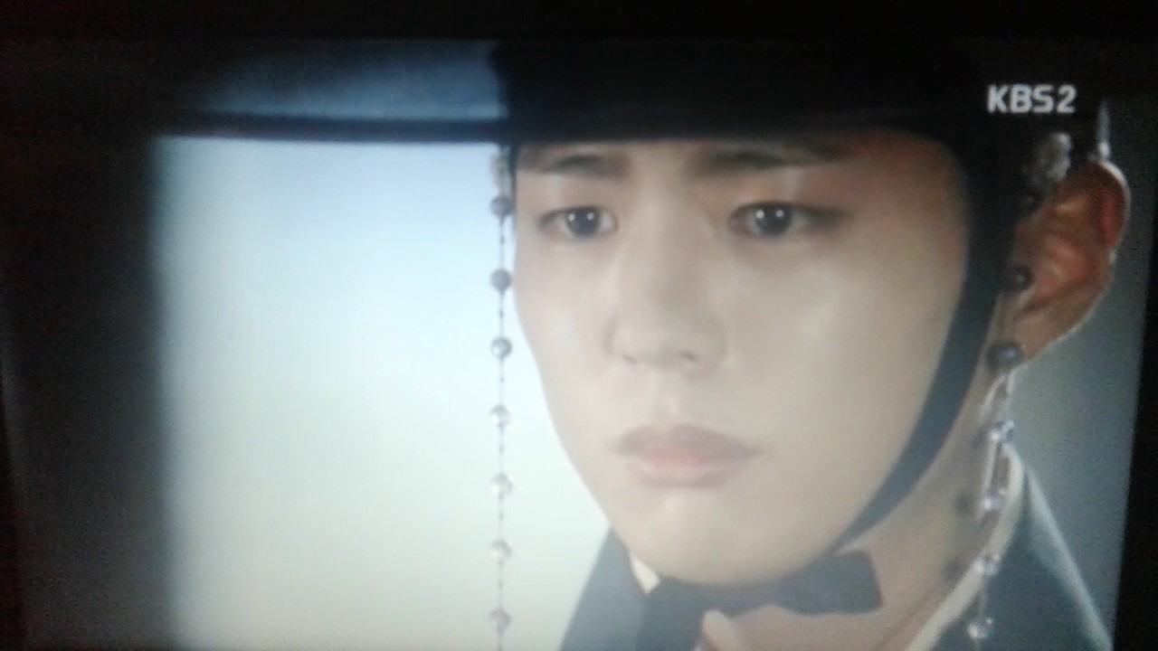 Putar video Moonlight Drawn by Clouds eps 18 END sekarang Moonlight Drawn by Clouds eps 18 END