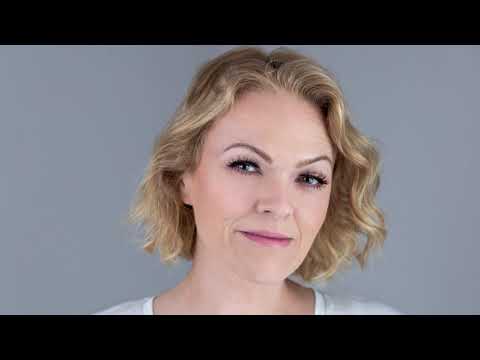 Daria Hodnik - Smijem se (Official Audio)