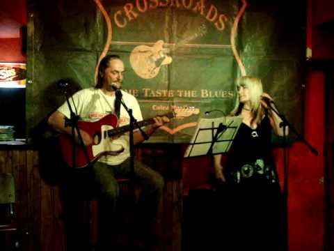 Magda Puskas si Valentin Moldovan - Rau ma dor ochii ma dor.MPG