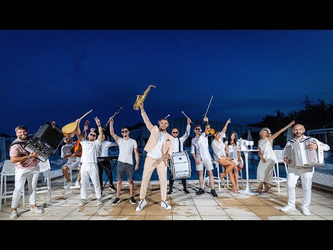 Adi Campean 🎷 - Zile însorite ☀️  [Official Video]