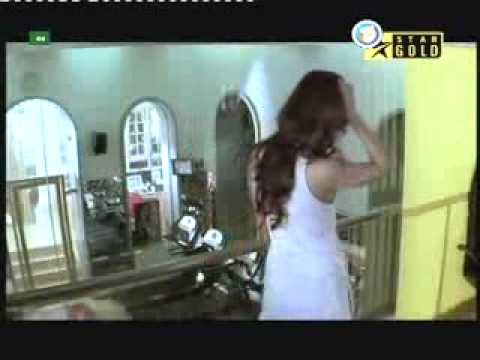 Jaane kya chahe man bawra