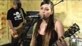 &quot;Ignorin´u&quot; - Pitty no Estúdio Showlivre 2007