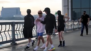 Download lagu VIDEO TAEHYUNG Jogging with Park Seo-joon, Park Hyung-sik & Choi Woo-shik at Han River! mp3
