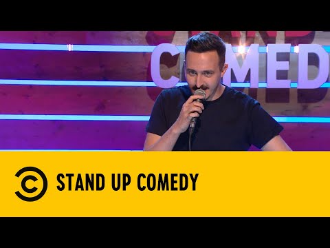 Emoji selvagge e problemi di traduzione - Matteo Fallica - Stand Up Comedy