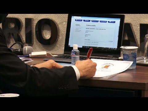 Vereadores questionam decreto do prefeito sobre comissionados