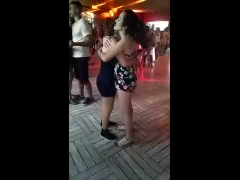 Mariana Brasil e Géssica Barreto - Forró estilo Itaúnas (Roots)