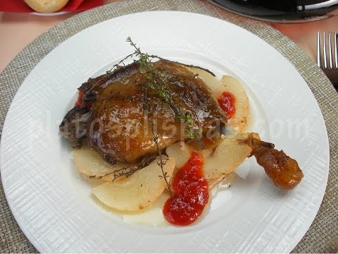 Confit de pato con peras