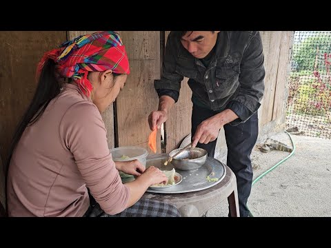 Tam returned and made cabbage rolls with Vien to welcome the new year