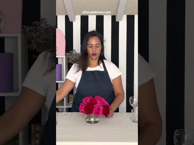 Vídeo relacionado con LOLANIUT Velas de Té con Forma de Corazón Rojas 18 Piezas Cera Vegetal para San Valentín Boda Aniversario Cena Romántica Decoración de Mesa