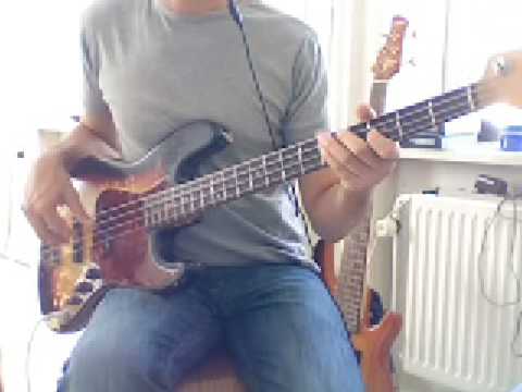 L117 Open string bass guitar lick #2