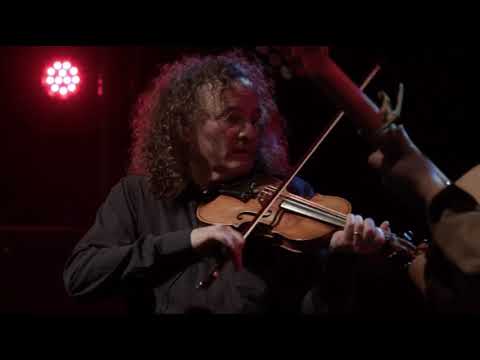 Martin Hayes & Steve Cooney - The Hole in the Hedge, Seamus Cooley's Jig