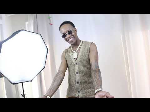 MC GASOLINA ( sessão fotográfica em Luanda)