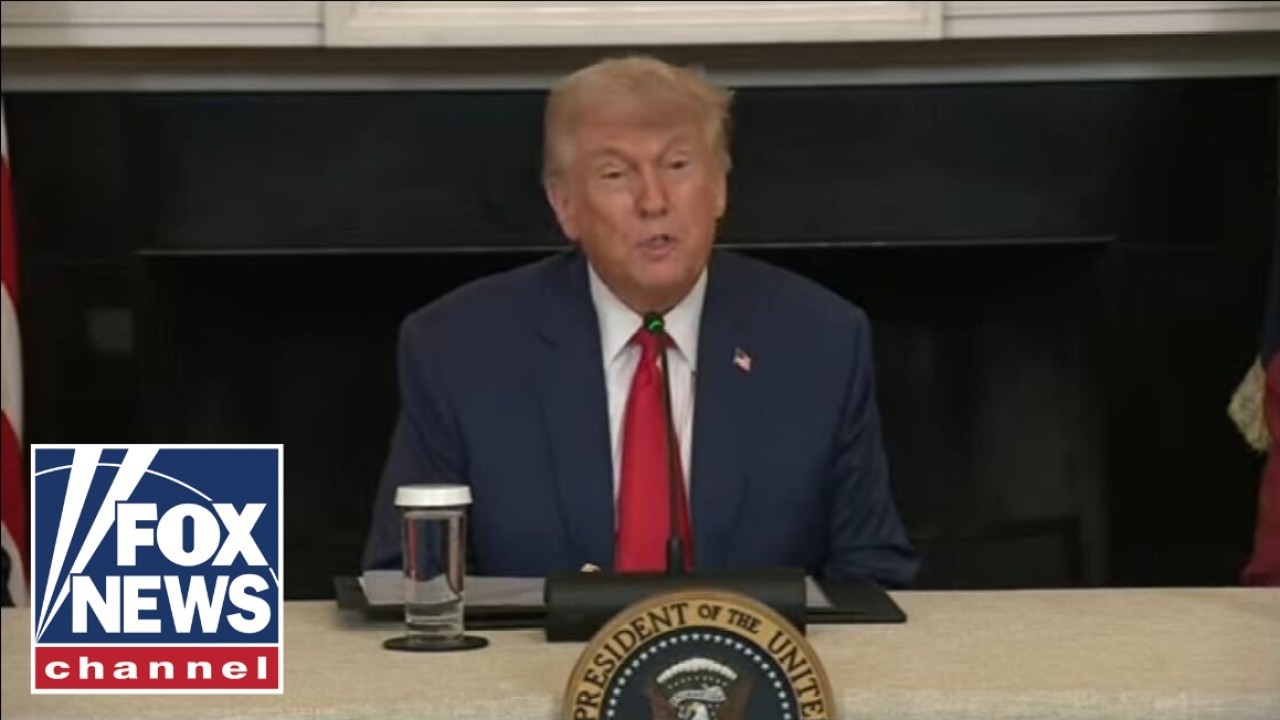 WATCH LIVE: Trump holds Memphis Safe Task Force roundtable