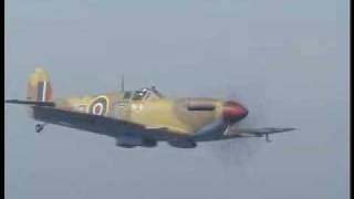 preview picture of video 'BBMF spitfire'