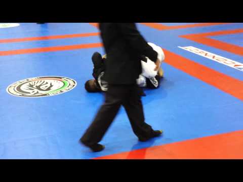 WPJJF Abu Dhabi UK Trials 2015 - Viking Wong (Legacy BJJ) VS Krsysztof Drajewski (Ox Shootfighters)