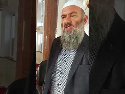 A lejohet hoxha gjat ligjerimit me përdor satirë dhe humor? - Hoxhë Bekir Halimi