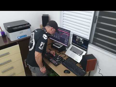 Babert & Mell Hall - Can't Stop Now x Bob Musella - Baby Hot Stuff