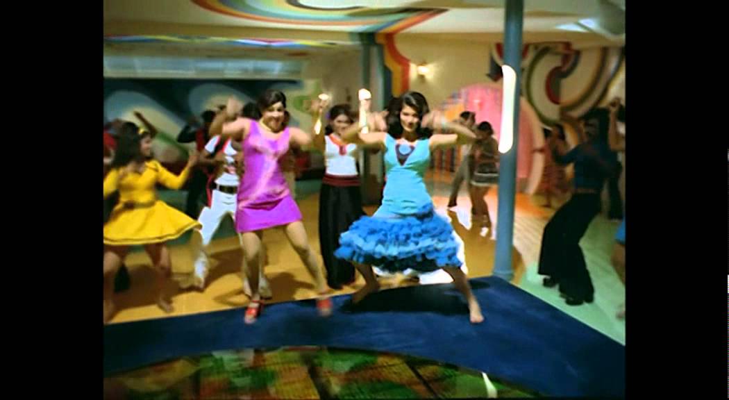 Ye Dhuan Kahan Se Lyrics  | Dil Aur Deewaar | Jeetendra, Moushumi Chatterjee | Asha Bhosle | Laxmikant Shantaram Kudalkar (Laxmikant Pyarelal), Pyarelal Ramprasad Sharma (Laxmikant Pyarelal)