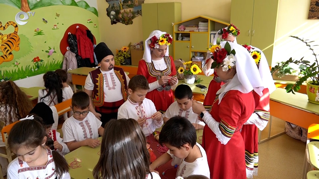 Работилницата „Мартеници с кауза“ отвори врати в СУ “Йордан Йовков“