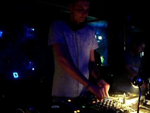 COLOMBINA - DJ FAFAQ - WIPPENBERG - PONG ! ! ! !