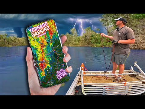 Caught on the Water During a Tornado Warning! Magnet Fishing Gets Scary!