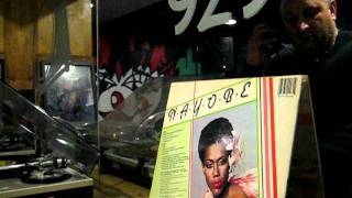 NAYOBE - GOOD THINGS COME TO THOSE WHO WAIT / STOP PLAYING ON ME ME - VIKKI LOVE