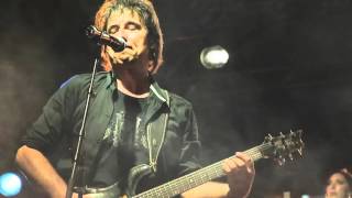 GROUPE MOTEL : Un Jour Au Mauvais Endroit  (Calogero)