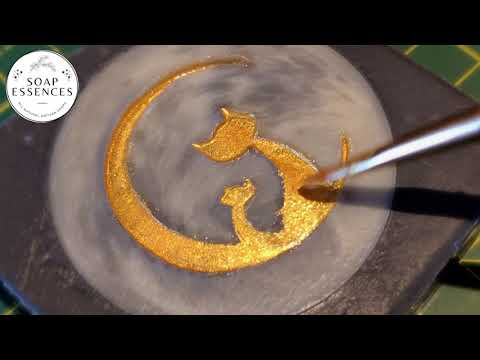 How to make Midnight Moon soap with Moon Water and essential oils * Full Moon in Pisces and Cats