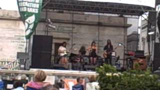 Nicole Atkins Sings &quot;Heavy Boots&quot; at WTMD First Thursday Concert!