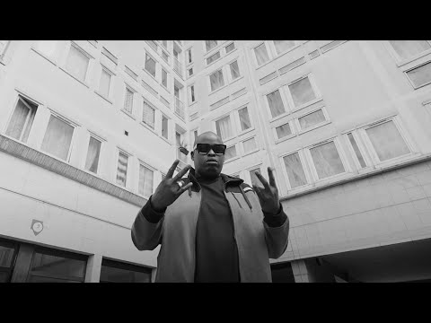 Boubson - L' appart des Apess (Clip officiel)