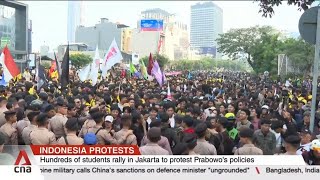 Download lagu Hundreds of students rally in Jakarta to demand changes to government policies mp3 Download lagu Hundreds of students rally in Jakarta to demand changes to government policies mp3
