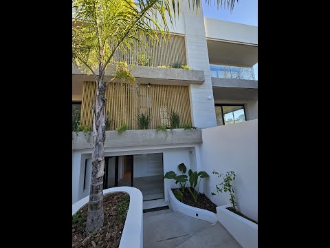 Video de YouTube - Apartamento en Alquiler de 2 dormitorios con  Garage en Jardines de Carrasco, Montevideo