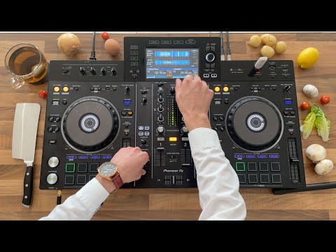 Pioneer XDJ - RX2  |  Minimal Deep Techno Mix  |  20(ish) Minute Kitchen Set