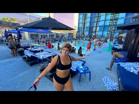 image-Does the Linq have free parking for locals?