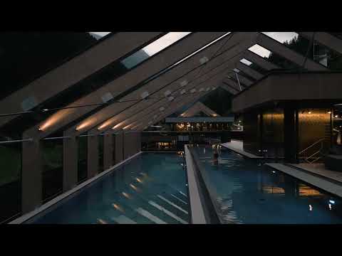 #BESTSKYPOOLEVER² by night - for a heavenly timeout in Tyrol