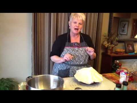 download lagu mp3 mp4 Paula Deen Mile High Meringue, download lagu Paula Deen Mile High Meringue gratis, unduh video klip Paula Deen Mile High Meringue