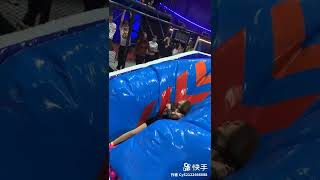 【Funny TikTok】エチエチ?すごいぞ中国　パンチラJUMP台