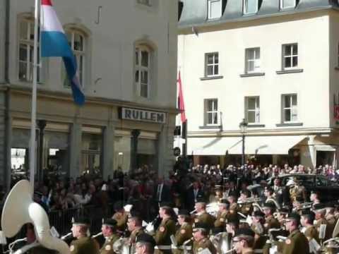 De Wilhelmus: afscheid Beatrix in Luxemburg