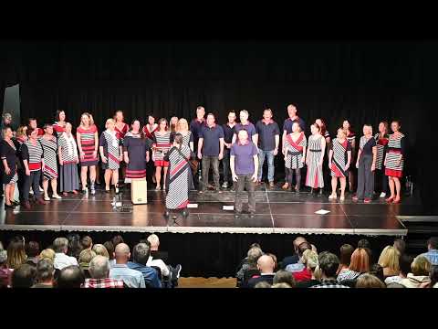 Chválím tě země má (ZDENĚK SVĚRÁK/JAROSLAV UHLÍŘ) sbor LibéHlasy