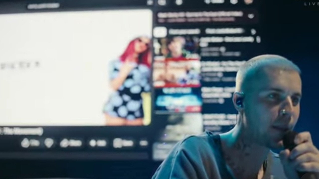 Justin Bieber reproduce canciones de YouTube en su set de Coachella 2026 y canta junto con Chris ...