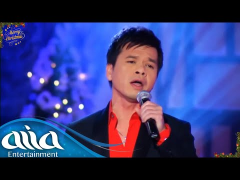 Thể hiện bởi Nguyên Khang