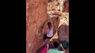 Video thumbnail of Coors Light, V7. Red Rocks