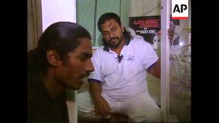 Download lagu Malaysia-Man spends 21 days in cage with scorpions mp3