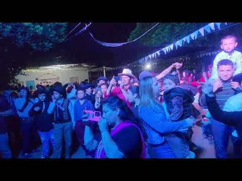 Los Príncipe de Misiones en la fiesta de la Cruz de los Milagro en la colonia San Martin 