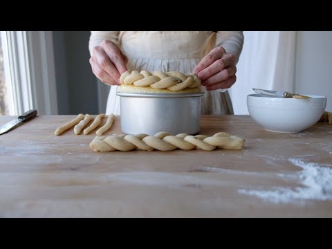 Baking Tutorial For Ukraine - The Best Easter Bread Recipe Known as Paska